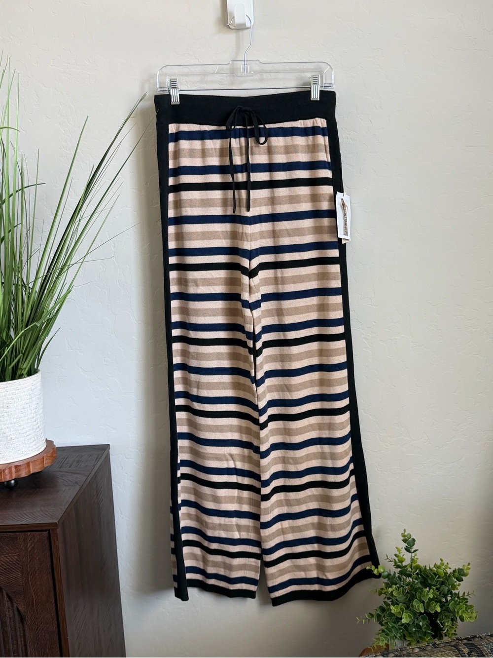 Nation LTD Striped Knit Lounge Pants Size Medium NWT